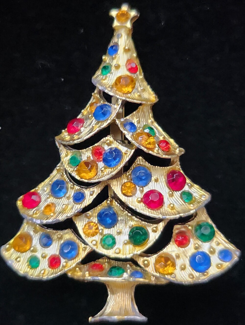 Gold-Tone Christmas Tree Brooch with Multicolor Stones
